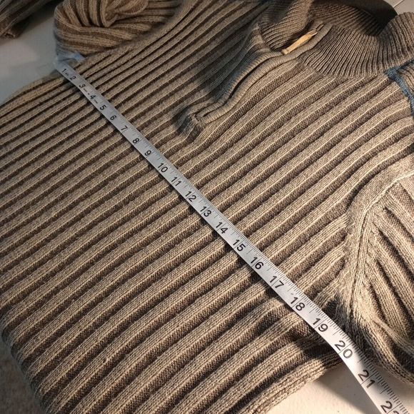 Authentic Illegal Vintage Men's Gray Mock Neck Pull Over Sweater 1/4 Zip Large - Picture 5 of 7